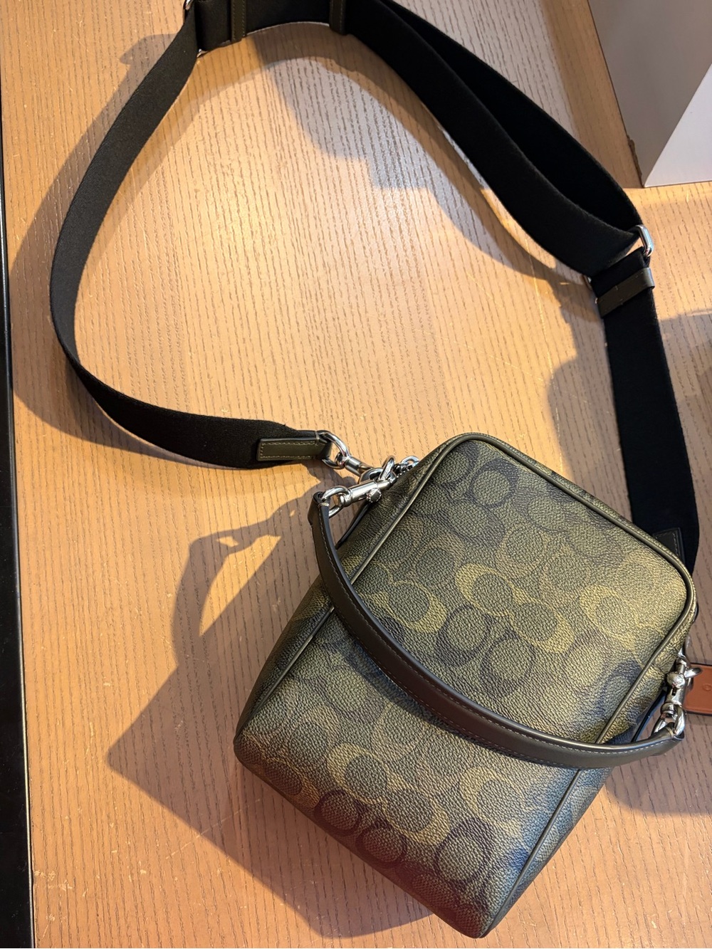 Coach men Messenger shoulder Bag in Light olive navy green Signature Pattern new